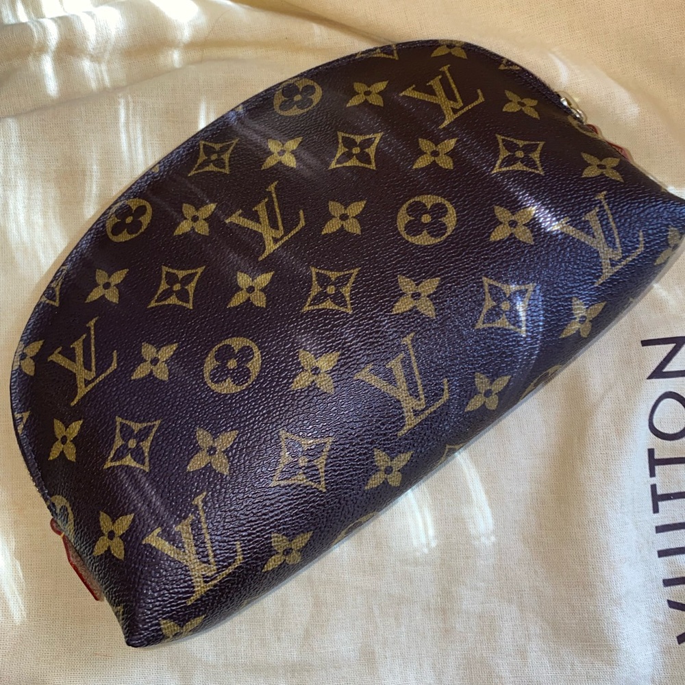 Louis Vuitton Cosmetic Pouch GM Monogram